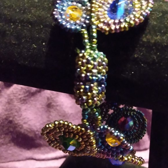 Metallic Seed Bead Bracelet - Picture 2 of 5